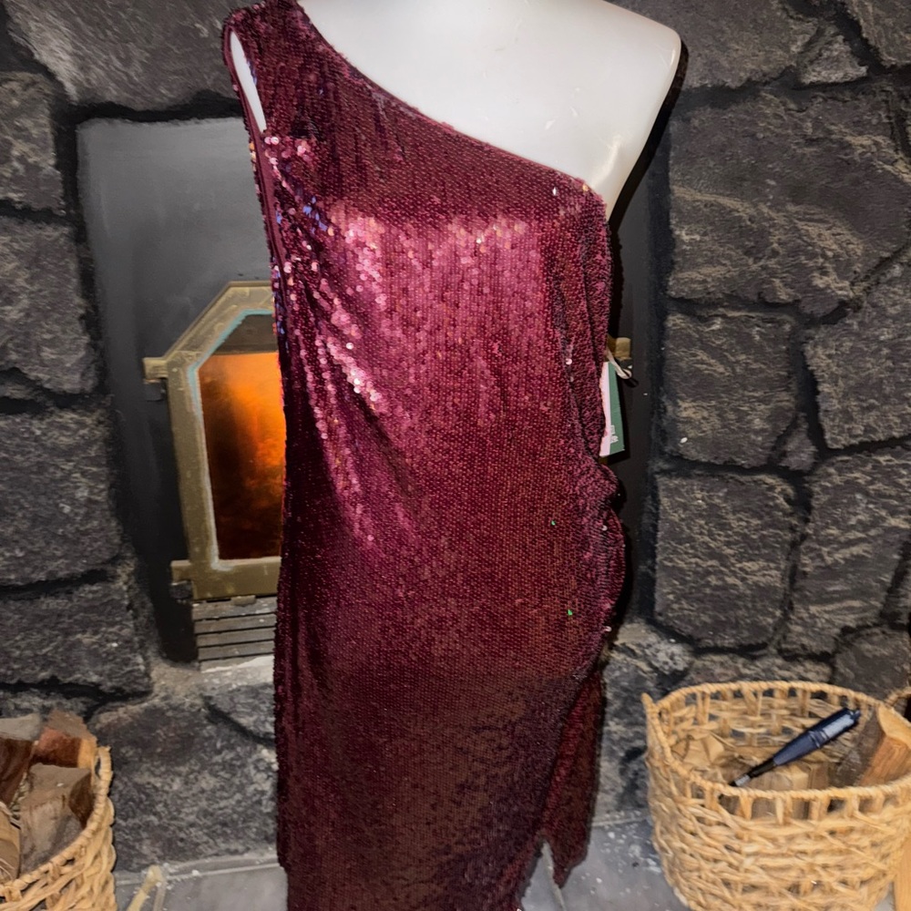 Wild Fable NWT XL Burgundy Sequin One-Shoulder Midi Dress - Picture 2 of 11
